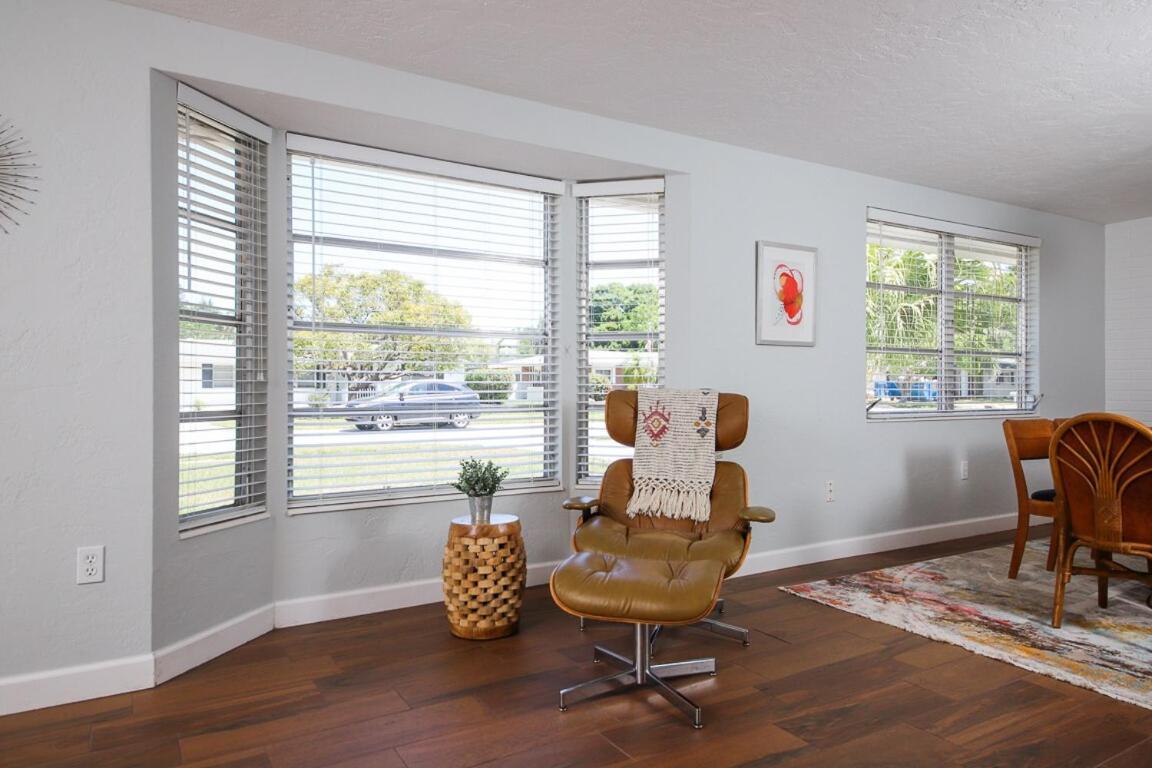 Holiday home Siesta Sol Art Bungalow- 2 Miles To Siesta Key! *