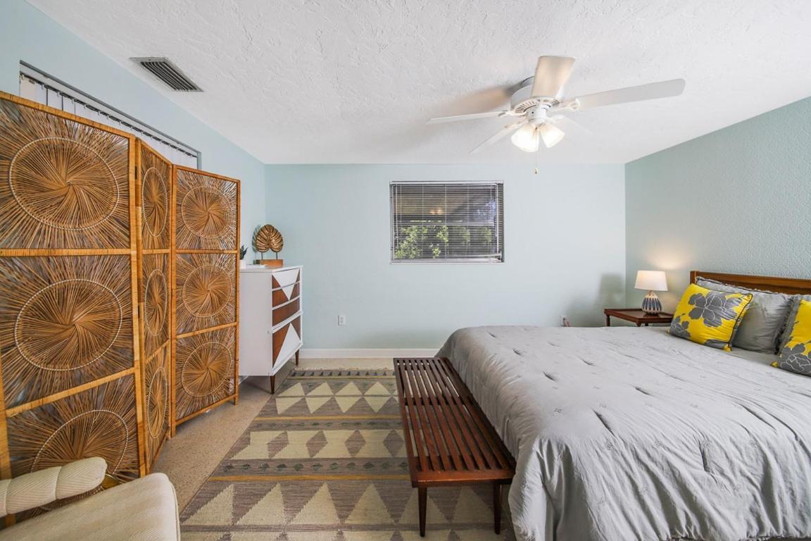 Siesta Sol Art Bungalow- 2 Miles To Siesta Key! * Sarasota