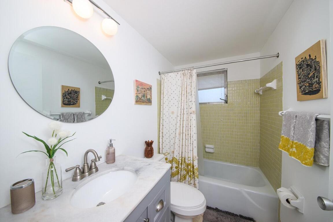 Holiday home Siesta Sol Art Bungalow- 2 Miles To Siesta Key!